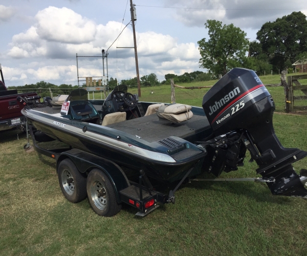 1998 Javelin DC 400 Fishing boat for Sale in Brenham, TX